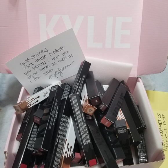 Boy Bye Velvet Lipstick - Picture 3 of 8